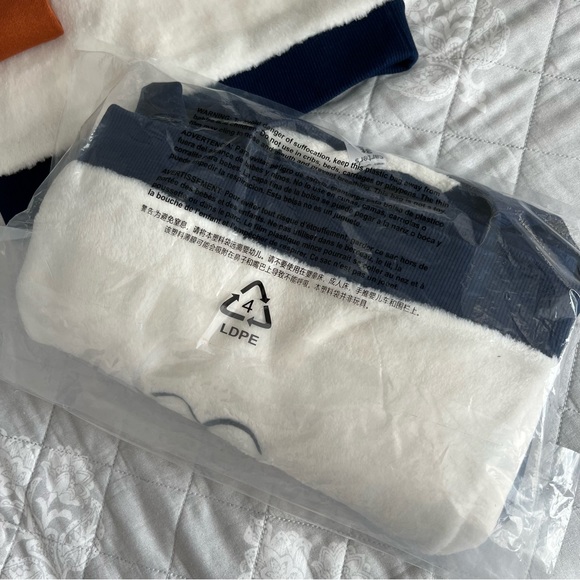 NWT Carter’s matching suit for toddlers - Picture 5 of 8